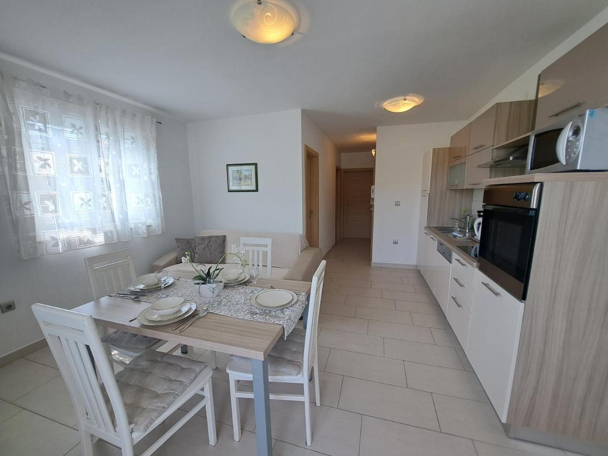 Apartments Fran I Baška Esterno foto