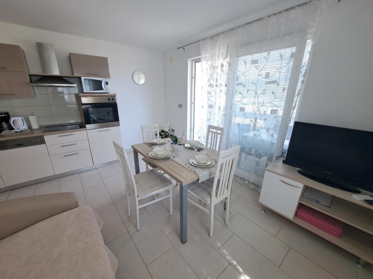 Apartments Fran I Baška Esterno foto