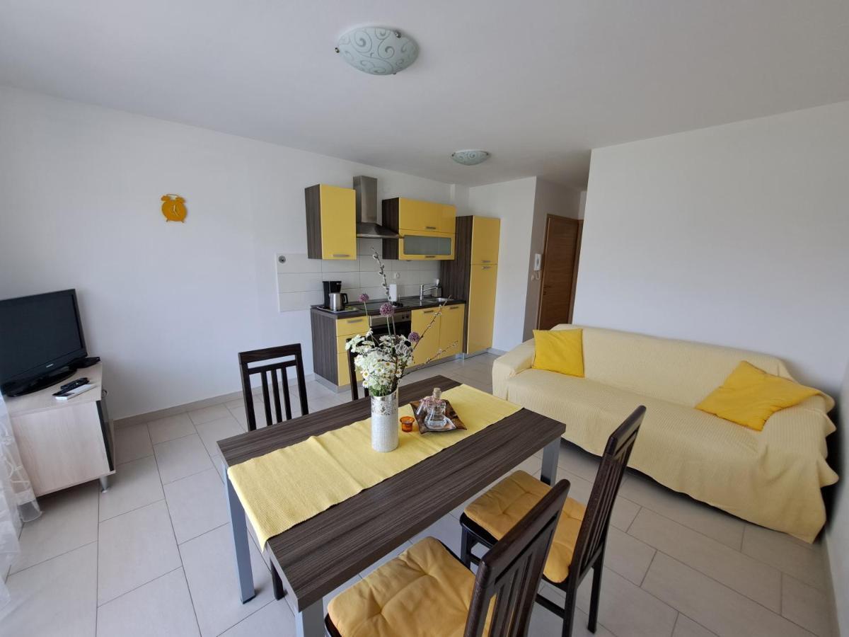 Apartments Fran I Baška Esterno foto